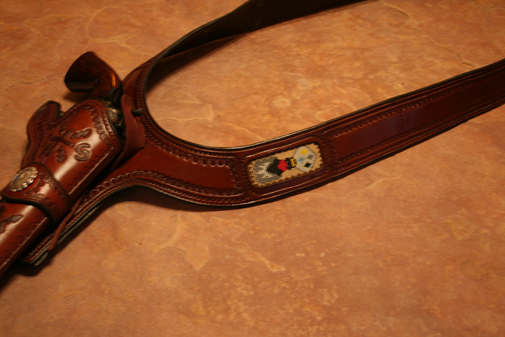 Bandoleer Shoulder Holster With Bullet Loops2